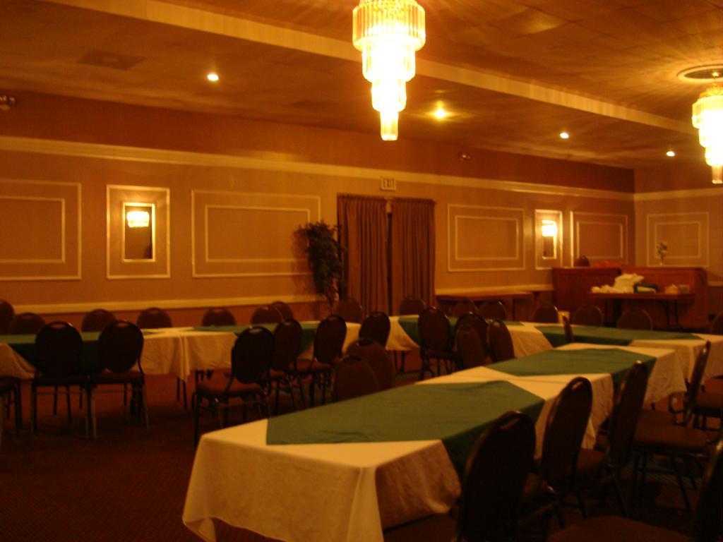 Blue Bird Hotel Melfort Εξωτερικό φωτογραφία